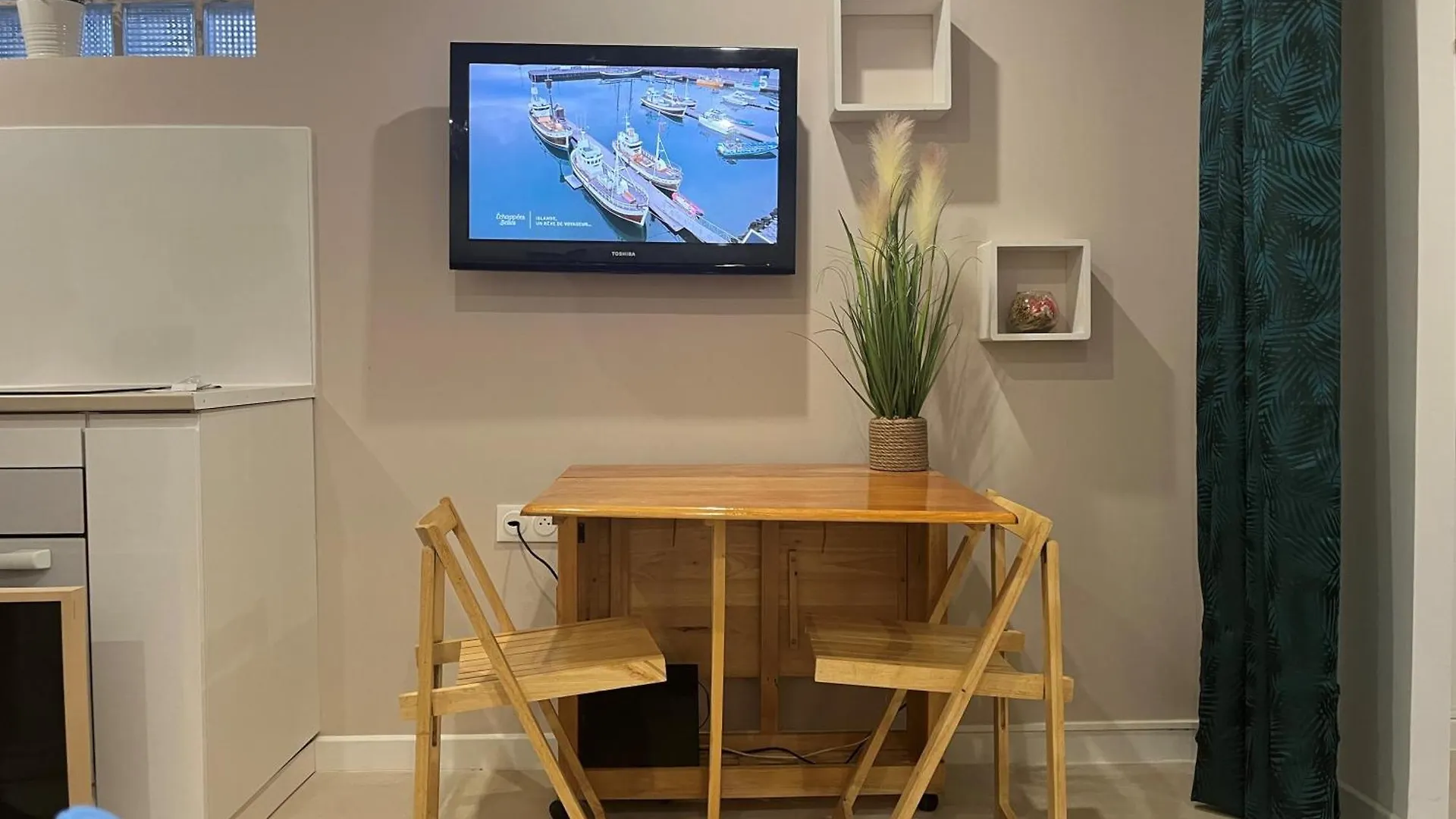 Maison De 40M2,Clim, Wifi, Jardin Et Parking Marseille 0*,  France
